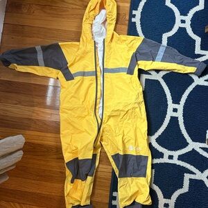 Oaki children’s rain/trail suit, Sundance yellow, size 4